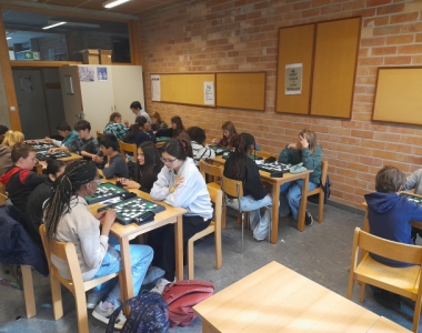 Tom Schotte organises school lessons in Ghent